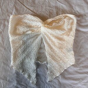 SHEIN Cream Lace Strapless Top